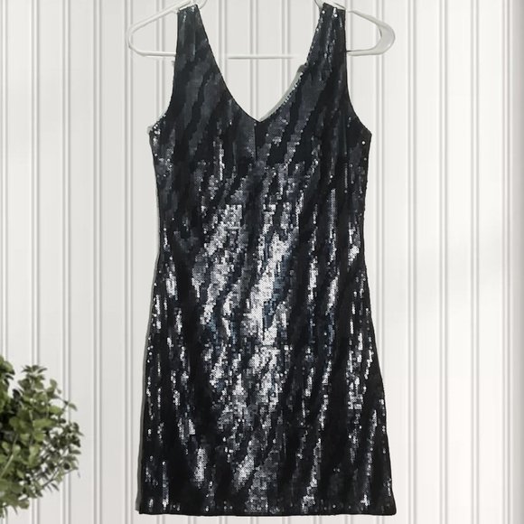 XS | Le Château | Glitzy Zebra Print Sequined Dress - Picture 4 of 6